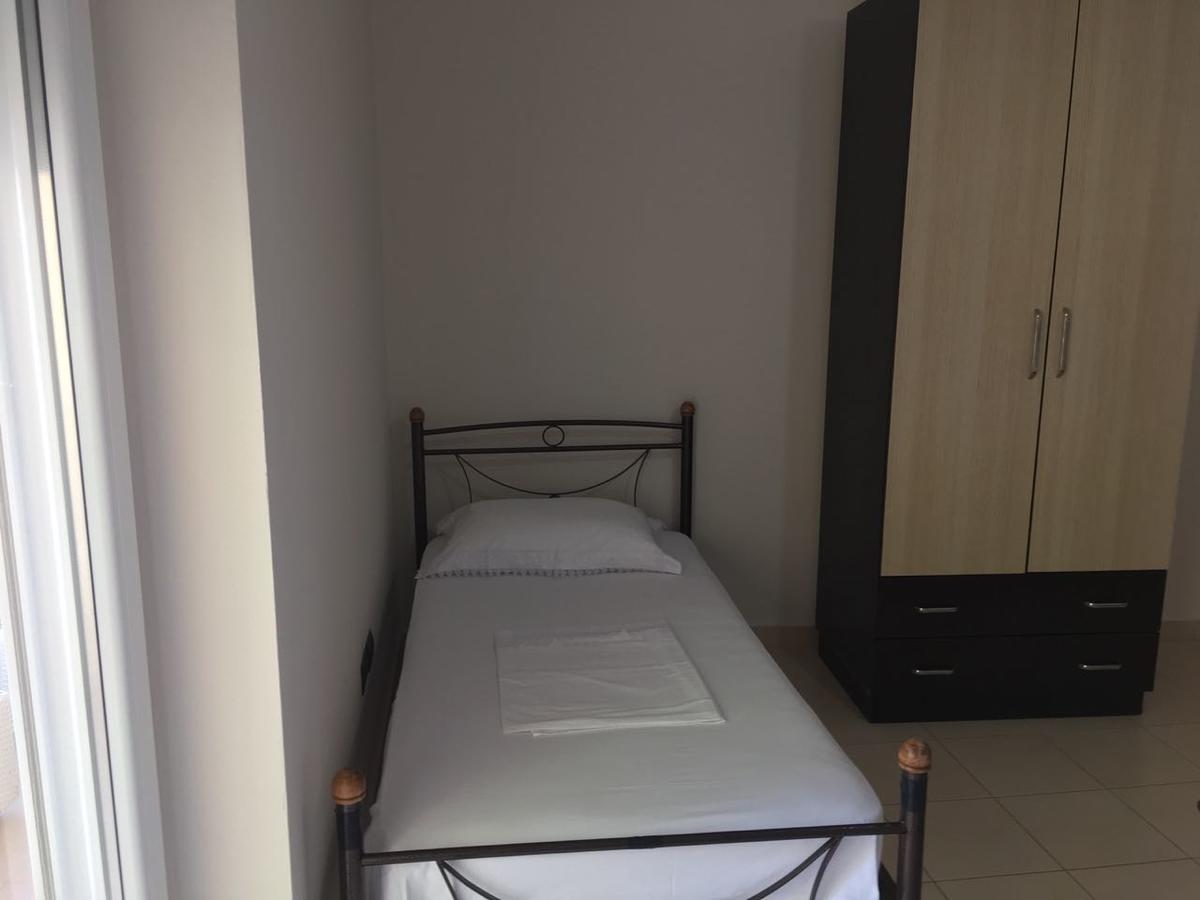 Agetina'S Apartaments Vlore Ngoại thất bức ảnh