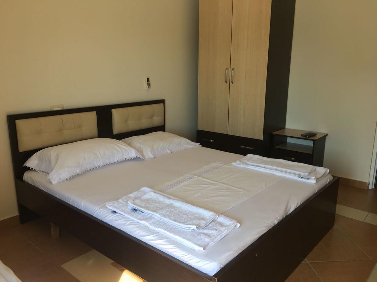 Agetina'S Apartaments Vlore Ngoại thất bức ảnh